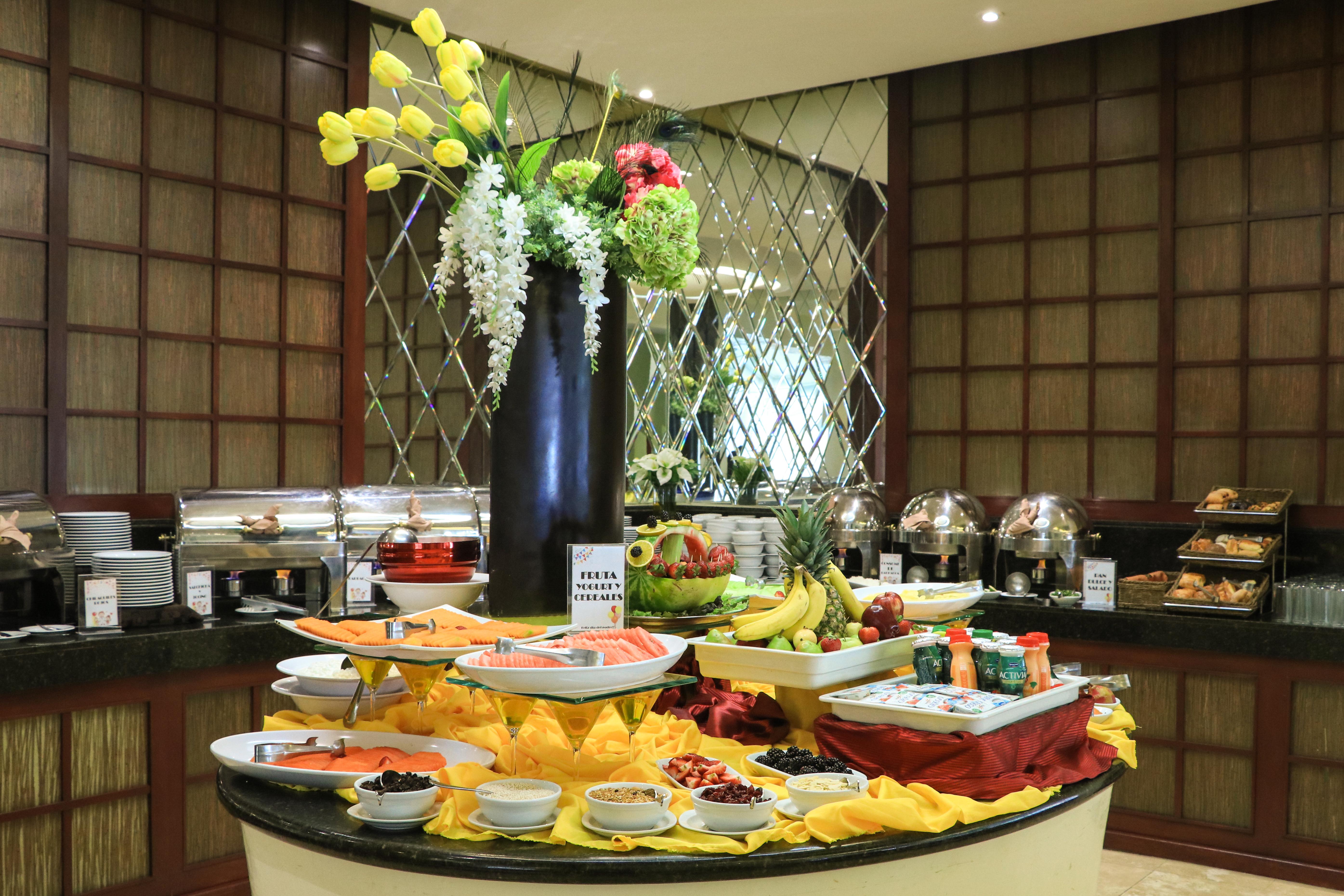 Belair Unique Mexico City Wtc, Trademark By Wyndham Dış mekan fotoğraf A fruit salad buffet